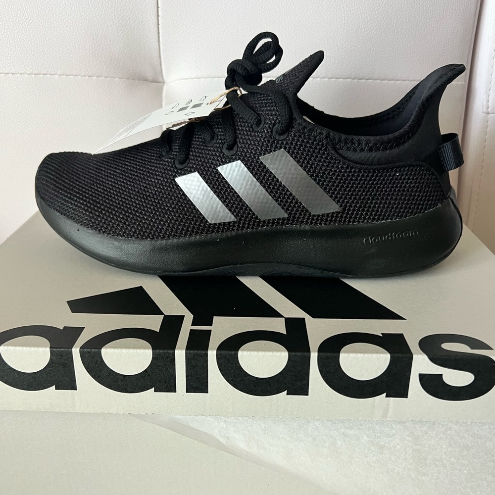 Adidas Woman Cloud Black Size 8